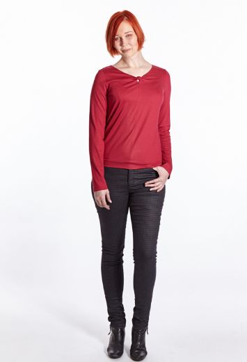 Bild von Tall Langarm Shirt mit Ausschnittdetail, rot