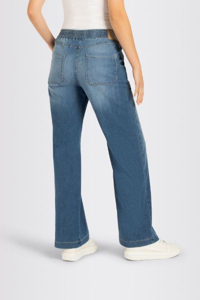 Agrandir l'image de Tall Chiara Pull-on Fluid Denim Jeans L34 & L36 Inch, bleu authentique Image de Tall Chiara Pull-on Fluid Denim Jeans L34 & L36 Inch, bleu authentique