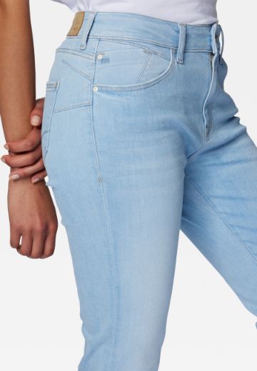 Image de Mavi Jeans Kendra Straight Fit L34 & L36 pouce, light blue glam