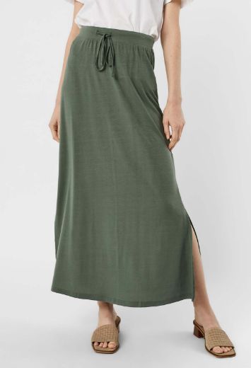 Image de Vero Moda Tall Ava Maxi Jupe, vert laurel wreath