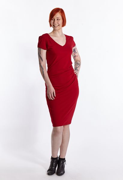 Agrandir l'image de Robe longueur genou, rouge bouffon Image de Robe longueur genou, rouge bouffon