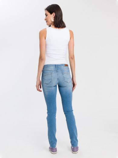 Image de Tall Jeans Femme Anya Slim Fit Longueur 34 & 36 pouce, bleu clair délavé