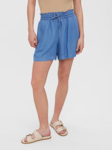 Image de Vero Moda Tall Liliana Short Jeans Tencel, pois bleu moyen