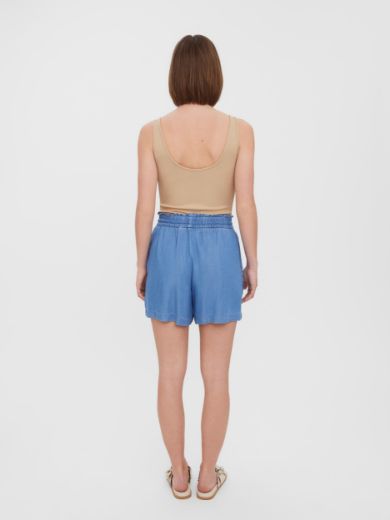 Image de Vero Moda Tall Liliana Short Jeans Tencel, pois bleu moyen
