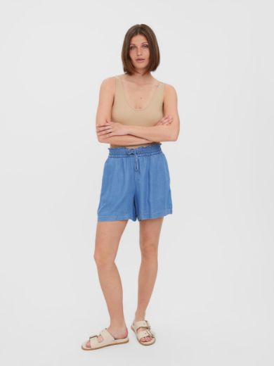 Image de Vero Moda Tall Liliana Short Jeans Tencel, pois bleu moyen