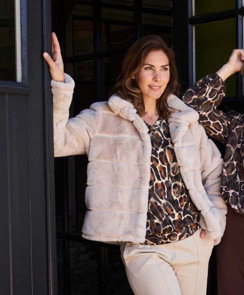 Agrandir l'image de Tall Femme Veste Stains Lines Soft Fur Faux Image de Tall Femme Veste Stains Lines Soft Fur Faux