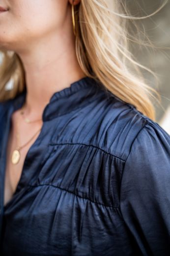Image de Tall Femme Chemisier « Cess » en satin brillant légèrement froissé